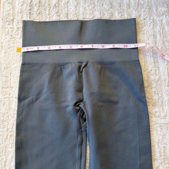 set active leggings - Picture 3 of 5